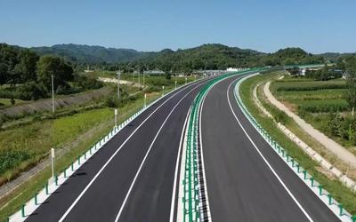 【重大工程捷报】两徽高速公路沥青路面全线贯通啦!