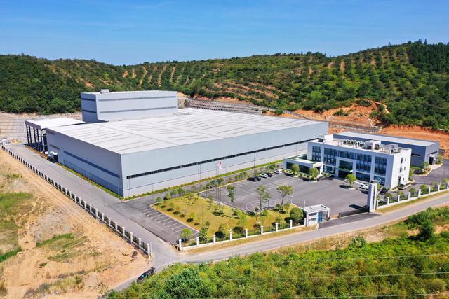 "中南地区标杆站"——株洲环保型路面新材料生产基地即将全力投产