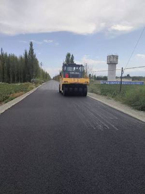 贝林哈日莫墩乡:建设农村公路 助推乡村振兴