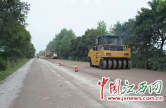南昌g353公路路面改建工程完成水稳试验段施工 图