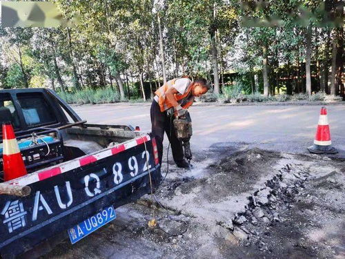 路面挖补维修工程完工 章丘区潘王路 龙山何家至g308段 顺利通车