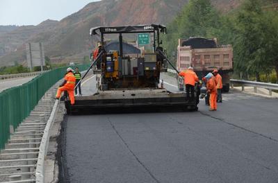 甘肃公路与路面工程 基础设施建设的关键支柱