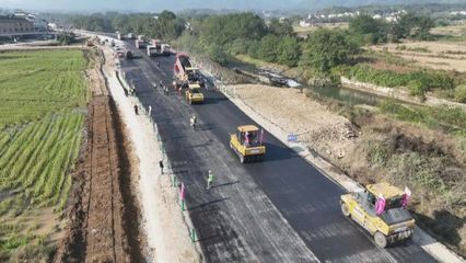 S358青阳至红石公路改建工程全线推进，路面施工与附属工程分包同步启动